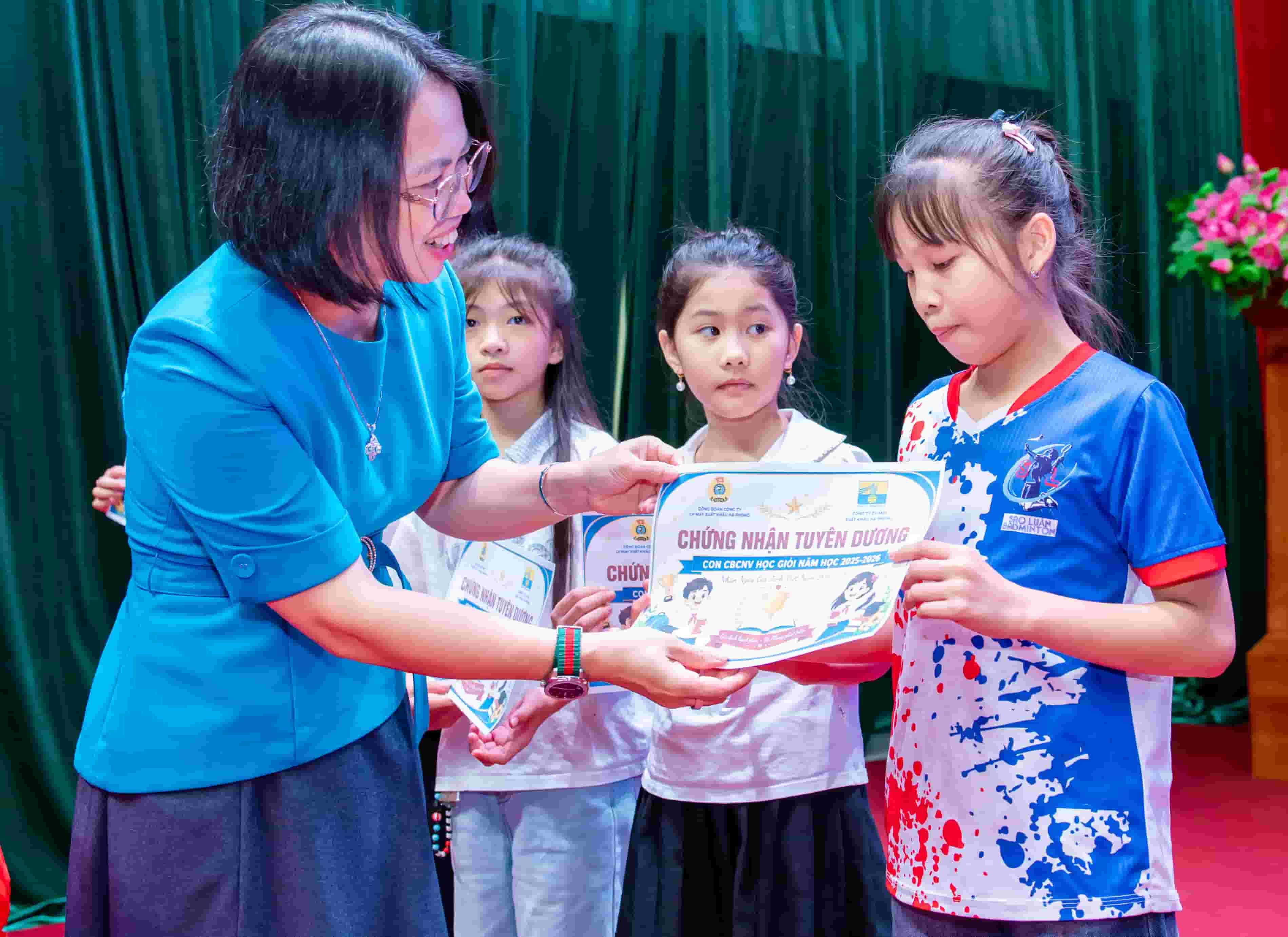 Bà Nguyễn Thị Minh Ngọc - Phó Chủ tịch Liên đoàn Lao động tỉnh Bắc Ninh 