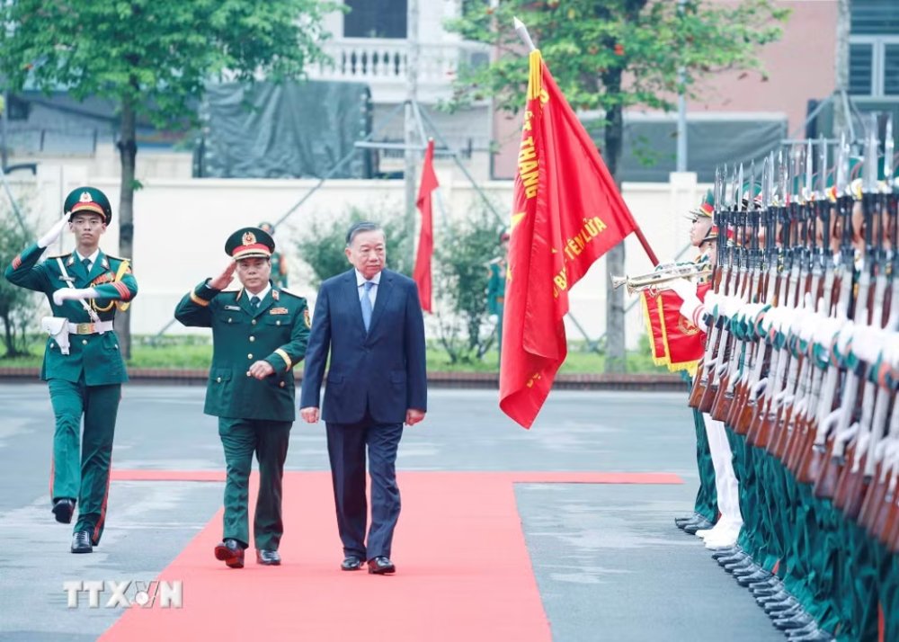 Tổng Bí thư, Chủ tịch nước Tô Lâm, Bí thư Quân uỷ Trung ương đến dự lễ kỷ niệm 80 năm Ngày truyền thống Bộ đội Pháo binh - Tên lửa. Ảnh: Thống Nhất/TTXVN 