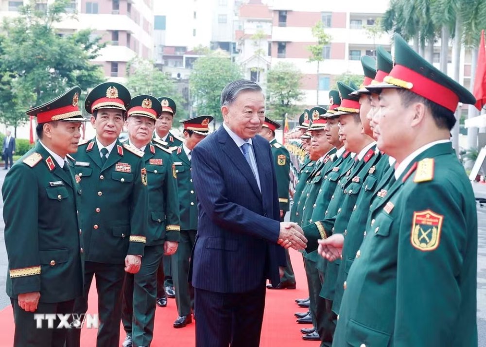 General Secretary, President To Lam, Secretary of the Central Military Commission and delegates. Photo: Thong Nhat/ VNA