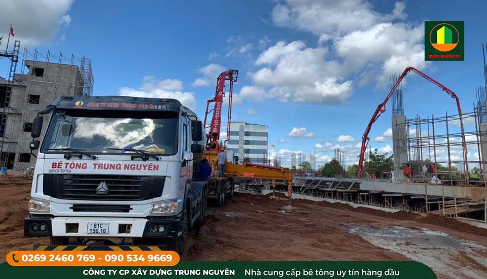 The company's commercial concrete production process is strictly controlled from the stage of selecting raw materials. Photo: Thanh Nguyen