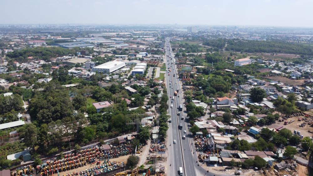 Đoạn qua địa bàn phường Đông Hòa có gần 150 trường hợp liên quan khi thực hiện dự án mở rộng Xa lộ Hà Nội. Ảnh: Đình Trọng