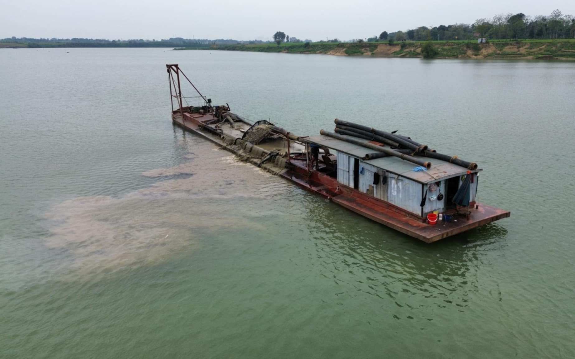 Extraction de sable dans la commune de Vĩnh Lộc, Thanh Hóa. Photo: Quách Du