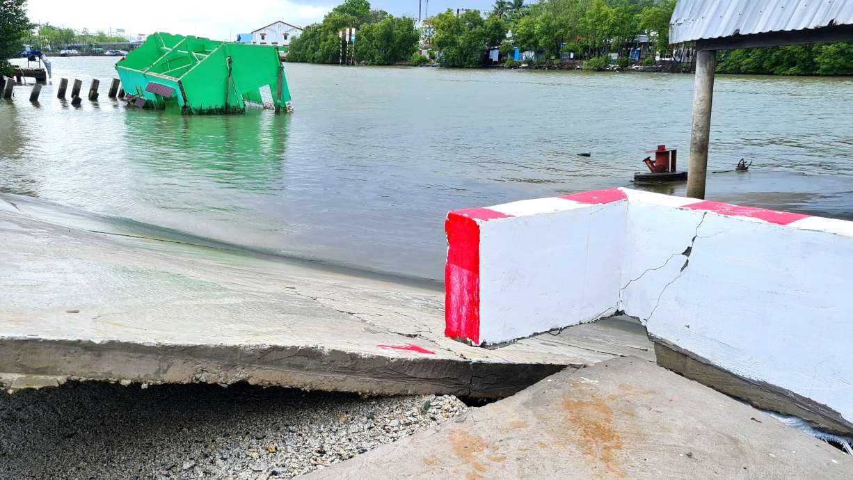Theo UBND tỉnh Cà Mau thiên tai cũng ảnh hưởng đến tăng trưởng, thu ngân sách Nhà nước. Ảnh: Nhật Hồ.
