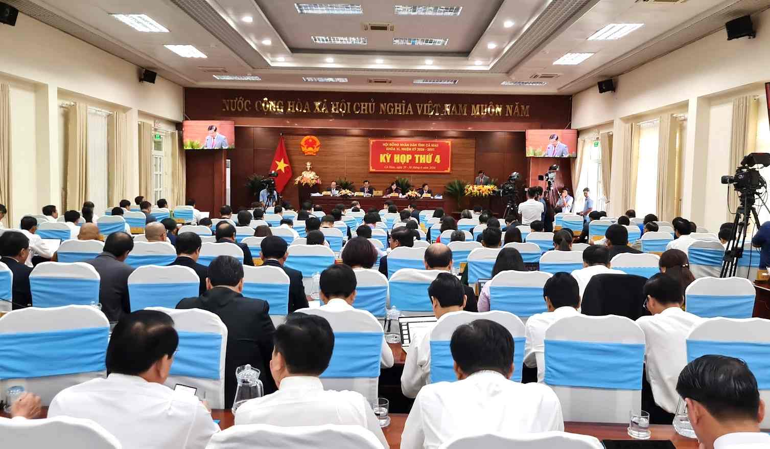 On the morning of June 29, the 4th session of the Ca Mau Provincial People's Council officially opened. Photo: Nhat Ho
