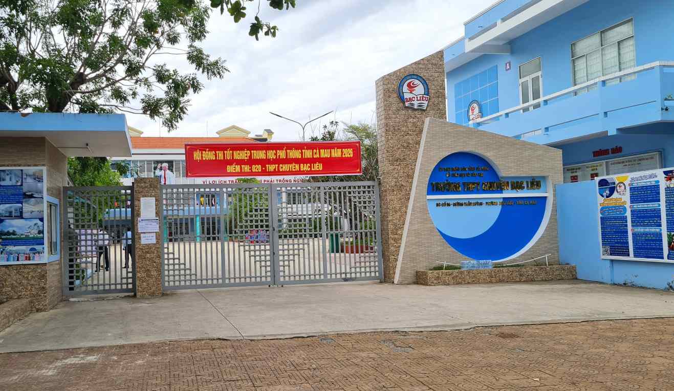 The high school block in Ca Mau is still short of 439 teachers. Photo: Nhat Ho