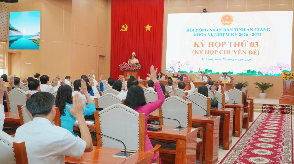 An Giang chi hỗ trợ người dạy tiếng nói, chữ viết dân tộc thiểu số