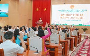 An Giang chi hỗ trợ người dạy tiếng nói, chữ viết dân tộc thiểu số