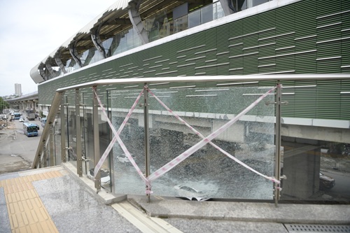 Hanoi City requests immediate handling of degraded urban railway items. Photo: Le Tuoi
