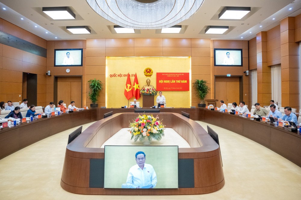 Hội nghị lần thứ 5 Ban Chấp hành Đảng bộ Quốc hội. Ảnh: Phạm Thắng