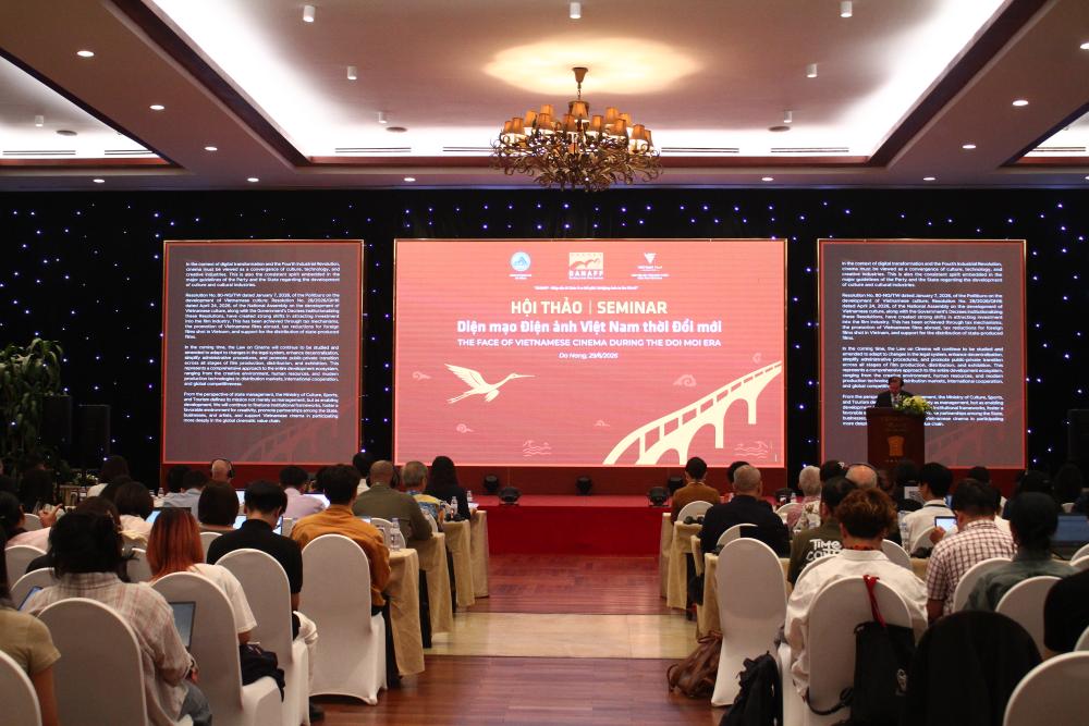 Experts, filmmakers and artists attend a conference at DANAFF IV. Photo: Thanh Huyen