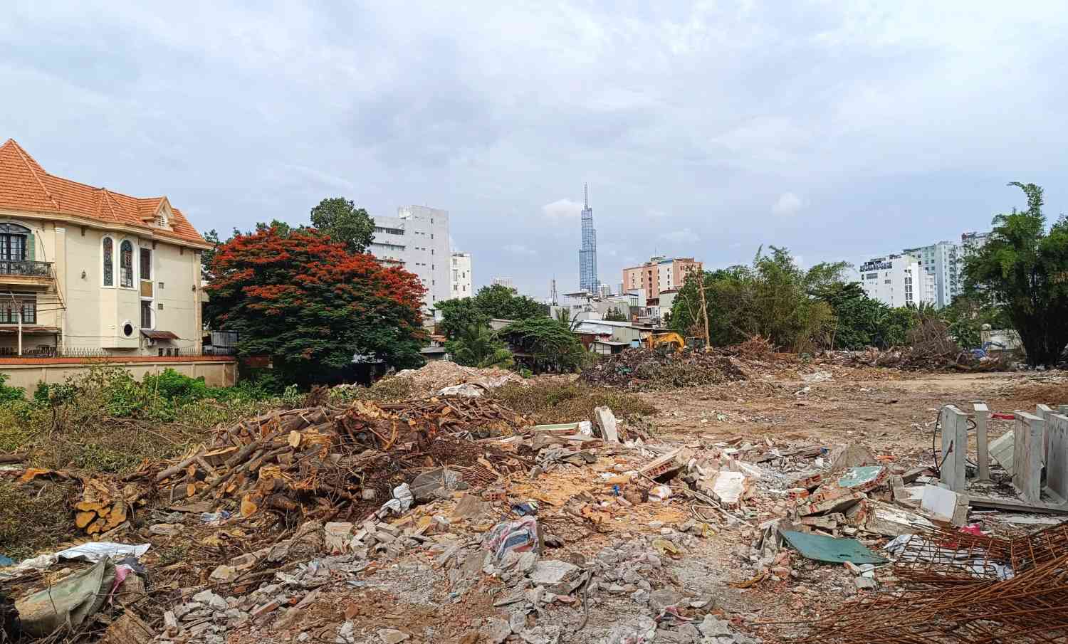 Ho Chi Minh City completes land acquisition from 2,190 households to renovate Xuyen Tam canal. Photo: Anh Tu