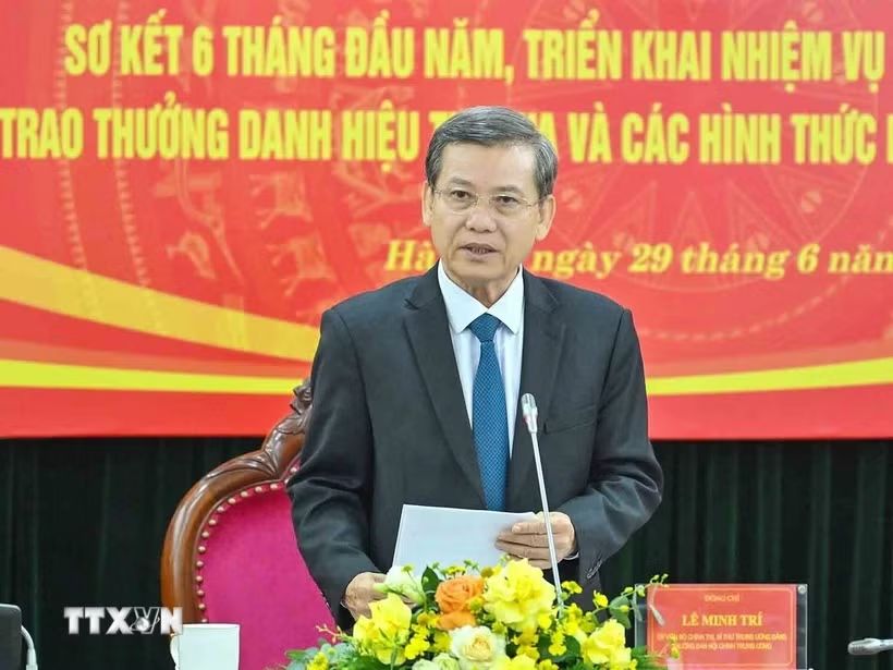 Politburo member, Secretary of the Party Central Committee, Head of the Central Internal Affairs Commission Le Minh Tri requested to focus on advising and accelerating the progress of investigation and definitive handling of cases and incidents under the Supervision of the Steering Committee. Photo: VNA