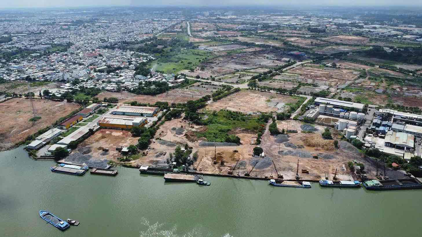Khu đất có vị trí giáp sông Đồng Nai, trước đây là Khu công nghiệp Biên Hòa 1 được chuyển đổi công năng. Ảnh: HAC