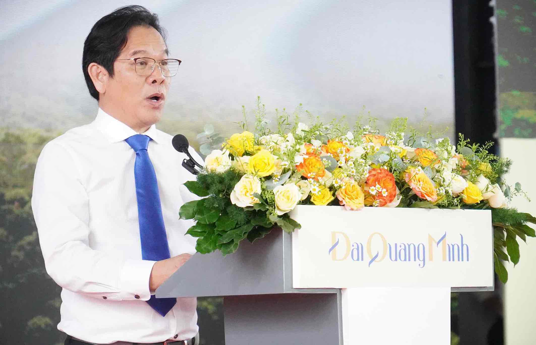 Ông Nguyễn Hoàng Tuệ, Phó Tổng Giám đốc Tập đoàn THACO, Tổng Giám đốc Công ty Cổ phần Đầu tư Địa ốc Đại Quang Minh phát biểu tại lễ khởi công. Ảnh: HAC