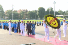 Delegation of the 14th Vietnam Trade Union Congress visits President Ho Chi Minh's Mausoleum