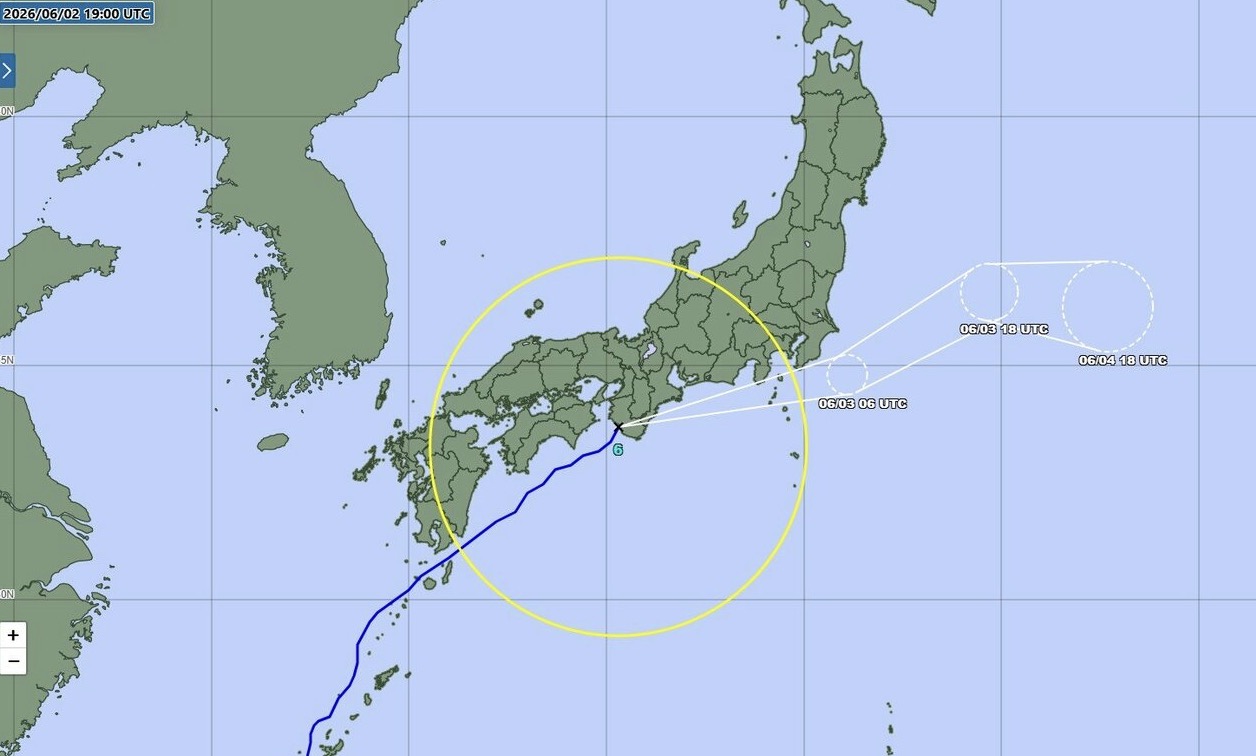 Typhoon Jangmi makes landfall in Wakayama Prefecture, Japan on the morning of June 3. Photo: Japan Meteorological Agency