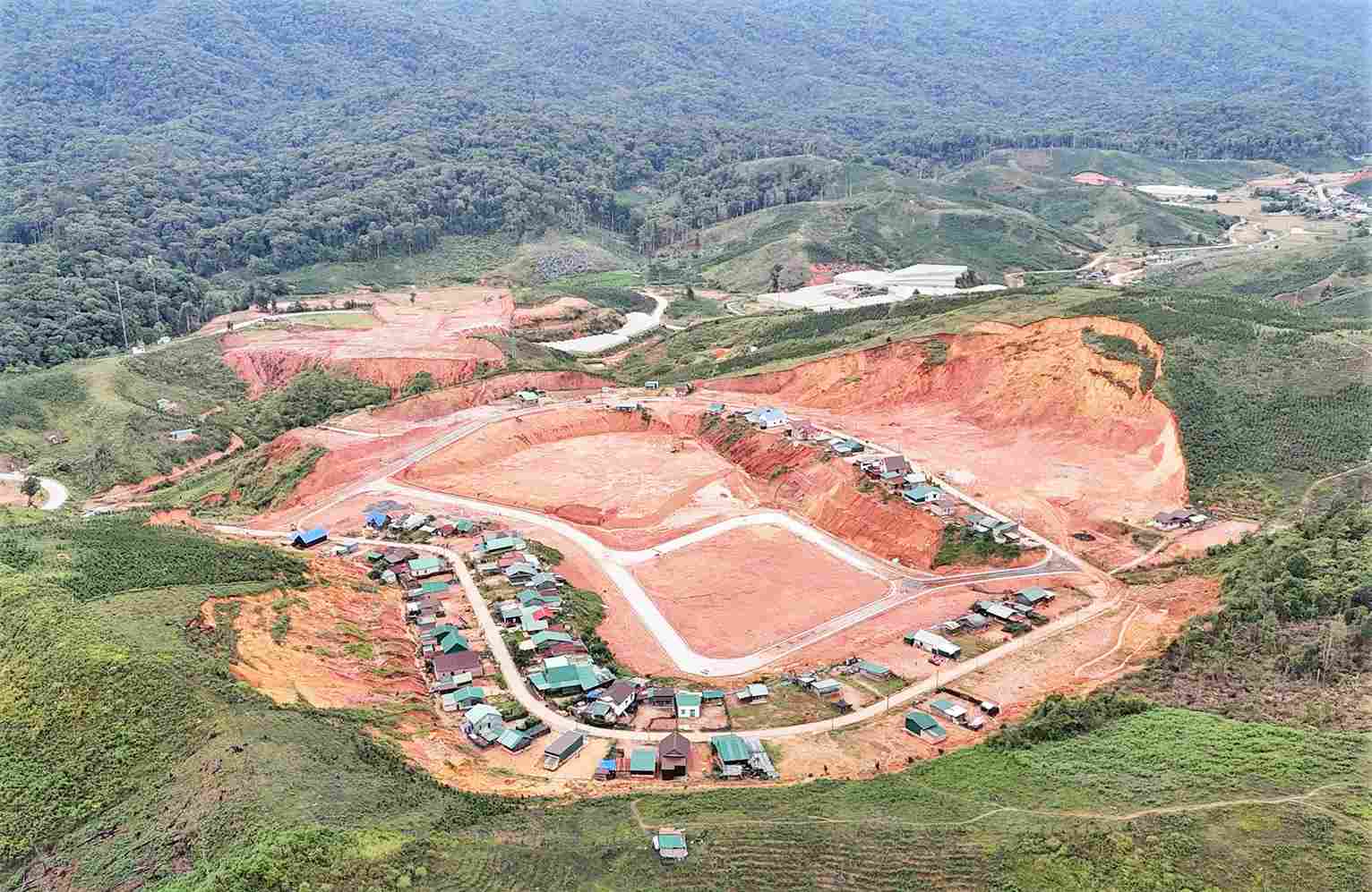 K'No 5 resettlement area re-emerges landslides as the rainy season approaches. Photo: Hai Duong