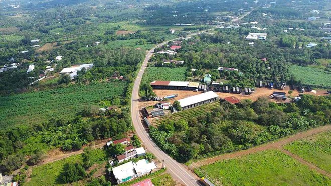 The existing road 769 passes through 3 communes and wards of Dong Nai City connecting Long Thanh airport. Photo: HAC