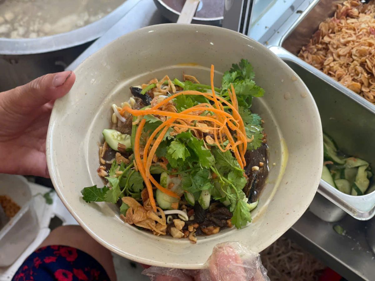 Bát miến lươn hấp dẫn