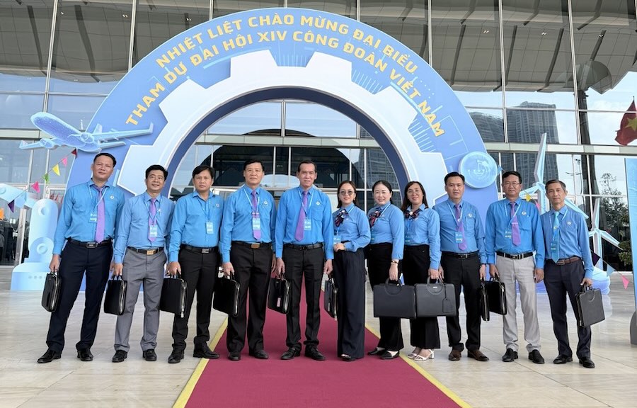 Đoàn đại biểu Công đoàn tỉnh Cà Mau tham dự Đại hội XIV Công đoàn Việt Nam, nhiệm kỳ 2026 - 2031. Ảnh: Thiệu Vũ