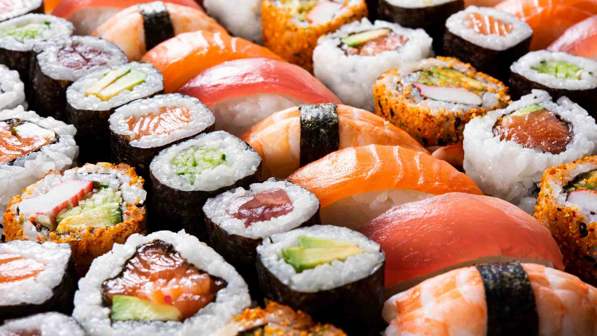 Salmon contains a lot of omega-3 which helps support cardiovascular health and blood pressure. Graphic photo: Huong Son