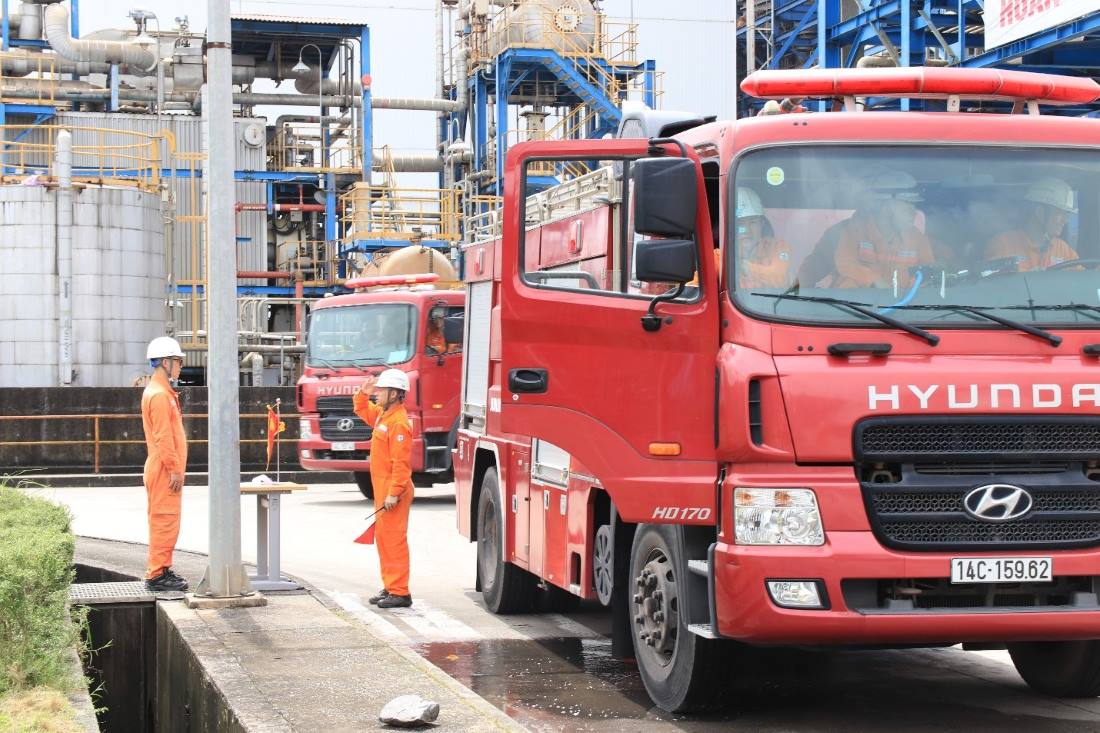 Diễn tập phương án chữa cháy tại Công ty Nhiệt điện Mông Dương vào ngày 20.5.2026. Ảnh: Lan Anh 