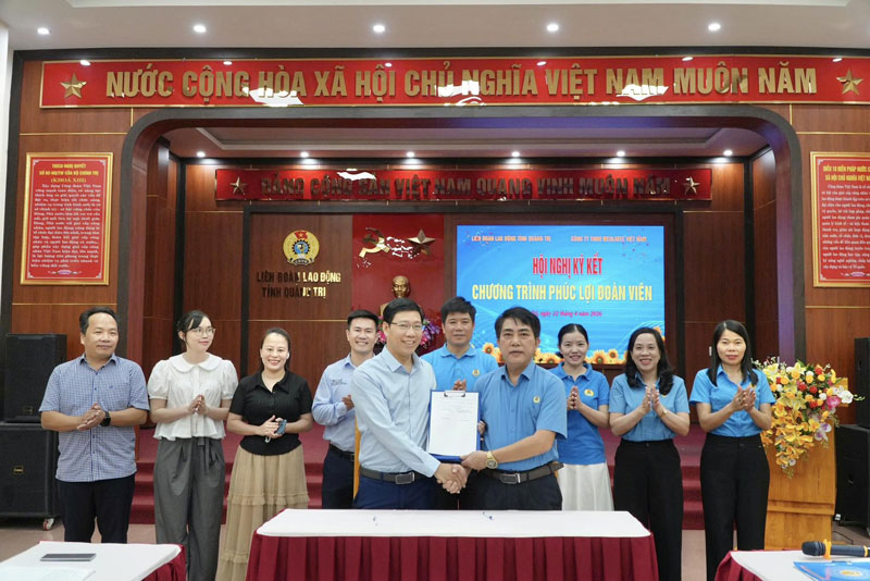 LĐLĐ tỉnh Quảng Trị đạt thỏa thuận với doanh nghiệp để đem đến nhiều quyền lợi cho người lao động. Ảnh: H.NGUYÊN