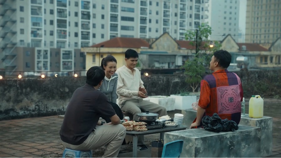 Diệu xin lỗi Sinh vì nặng lời. Ảnh: VFC. 