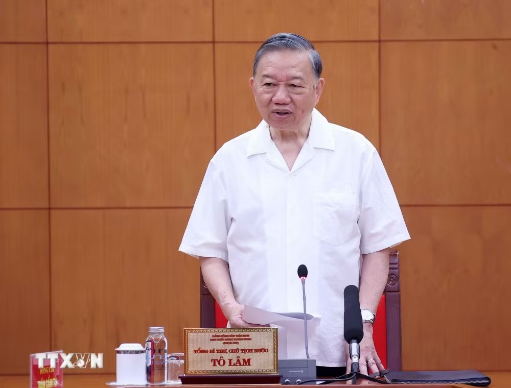 Tổng Bí thư, Chủ tịch nước Tô Lâm phát biểu chỉ đạo tại cuộc làm việc. Ảnh: TTXVN