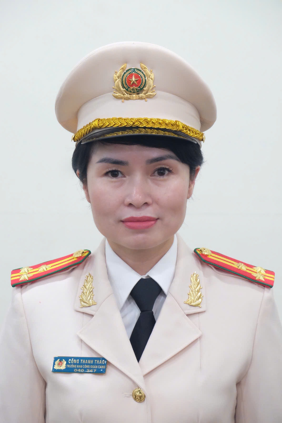 Senior Lieutenant Colonel Cong Thanh Thao, Member of the Executive Committee of the Vietnam General Confederation of Labour, Head of the Trade Union of the People's Police.