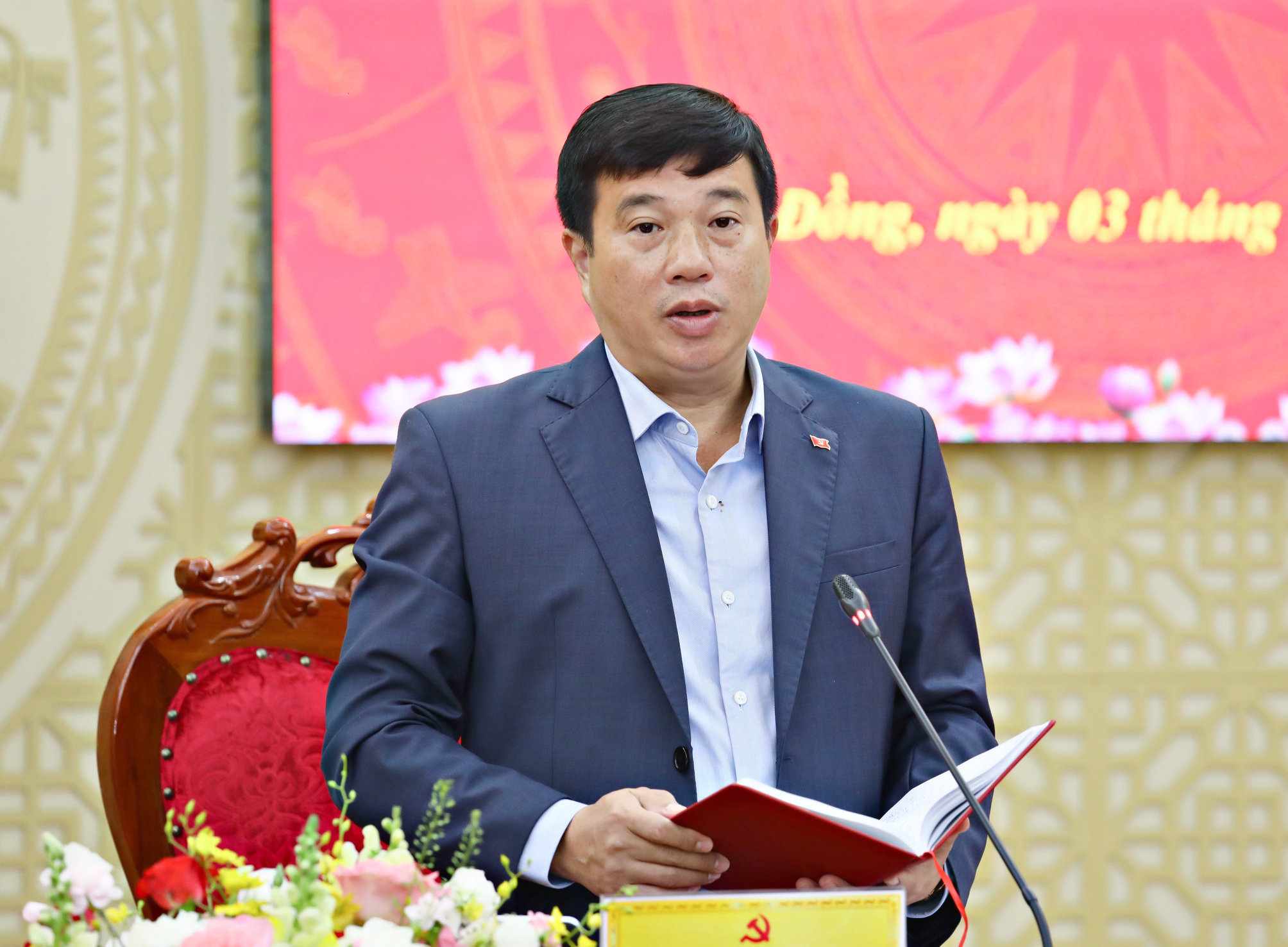 Ông Y Thanh Hà Niê Kđăm - Bí thư Tỉnh ủy, Trưởng Đoàn ĐBQH tỉnh Lâm Đồng phát biểu tại buổi làm việc. Ảnh: Chính Thành 