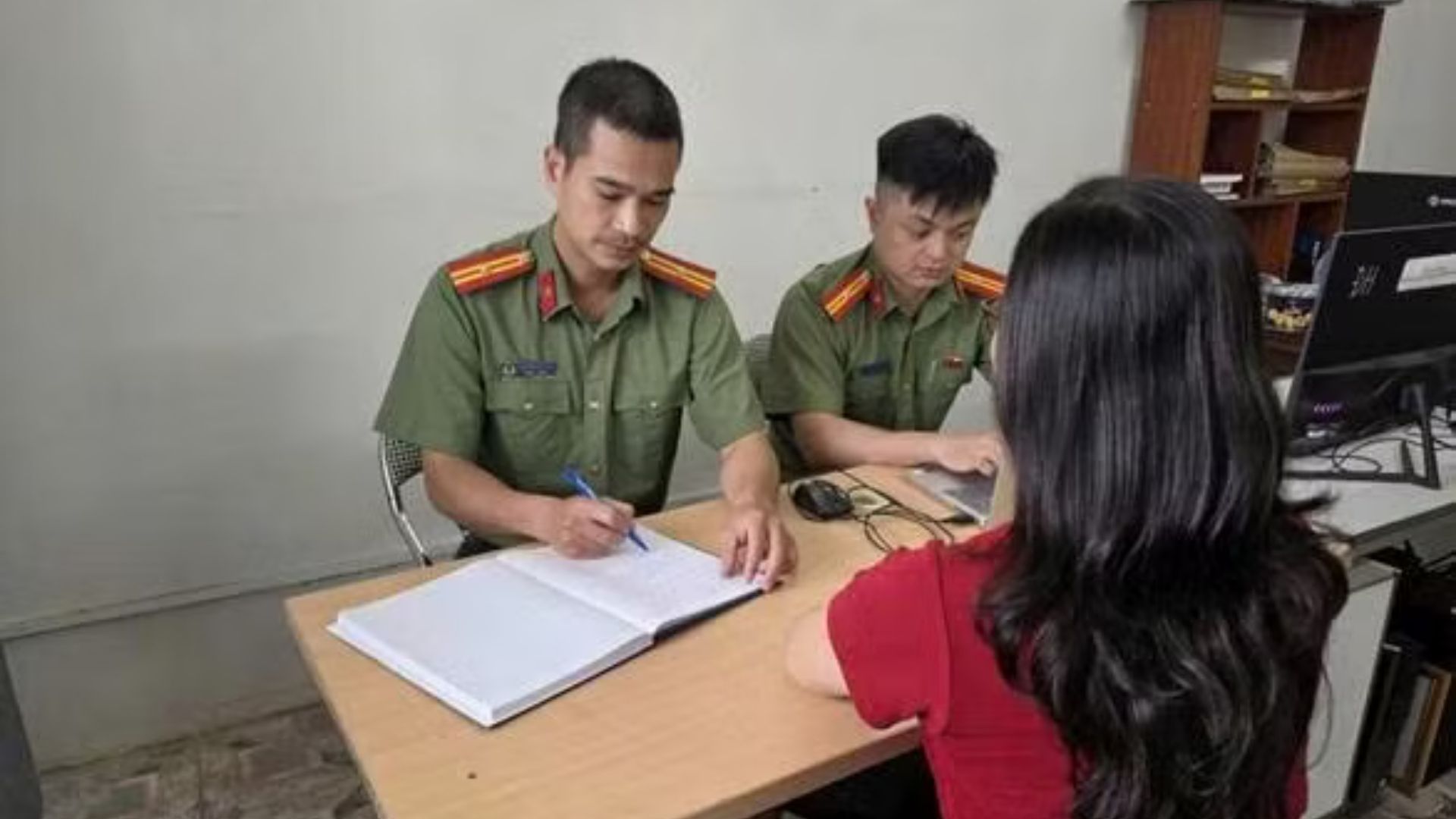 Người phụ nữ bị phạt 7,5 triệu đồng vì cổ súy mê tín, dị đoan trên mạng xã hội. Ảnh: CAHN
