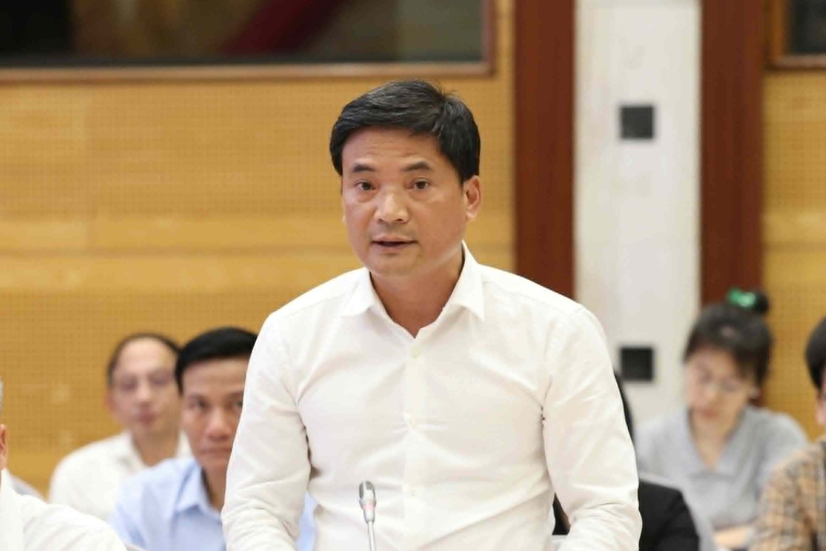 Chief of Office of the Ministry of Construction Lam Van Hoang provides information on promoting the development of rental housing. Photo: Van Truong