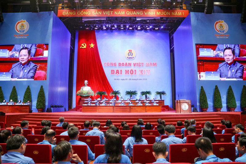 On the morning of June 3rd, the first working session at the 14th Vietnam Trade Union Congress took place. Photo: Hai Nguyen