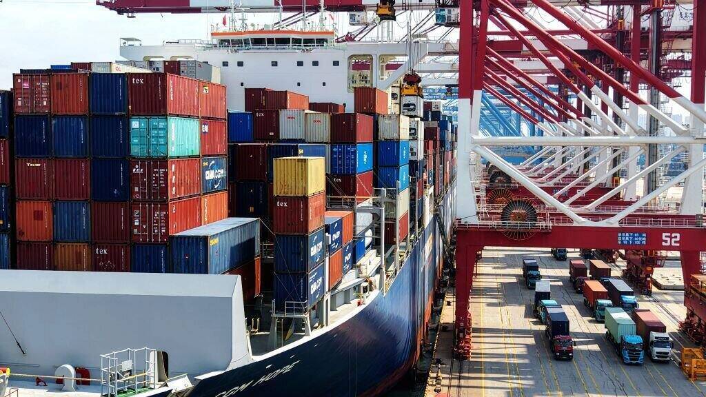 China and the EU confirm the official establishment of the China-EU trade and investment consultation mechanism after the first meeting of this mechanism. Photo: Xinhua