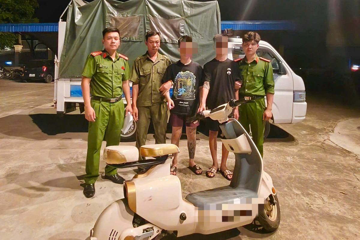 Các đối tượng gây án cùng tang vật. Ảnh: Công an Hải Phòng