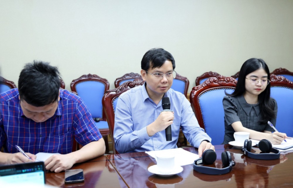 Phó Cục trưởng Cục Chuyển đổi số Nguyễn Công Thành chia sẻ về chuyển đổi số tại Việt Nam. Ảnh: Gia Huy