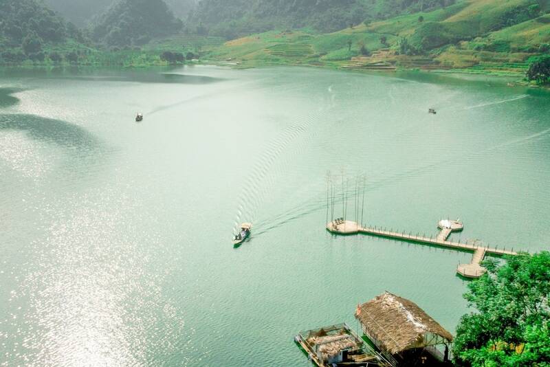 Suoi Chieu Lake, Chieu village, Muong Coi commune, Son La province attracts visitors thanks to its pristine beauty. Photo: Binh Khiem