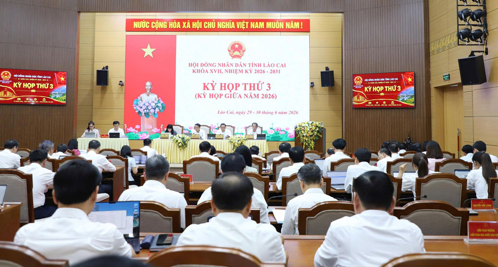 3rd session - Lao Cai Provincial People's Council XVII term, June 30. Photo: Thanh Thuy