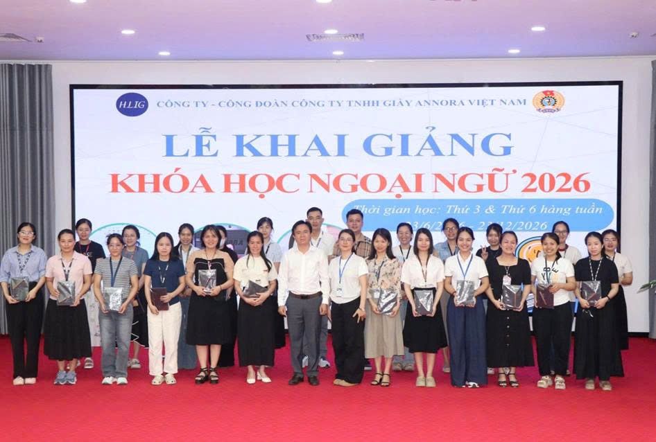 Thanh Hoa grassroots trade union supports workers to learn foreign languages to develop their careers. Photo: Thanh Hoa Trade Union