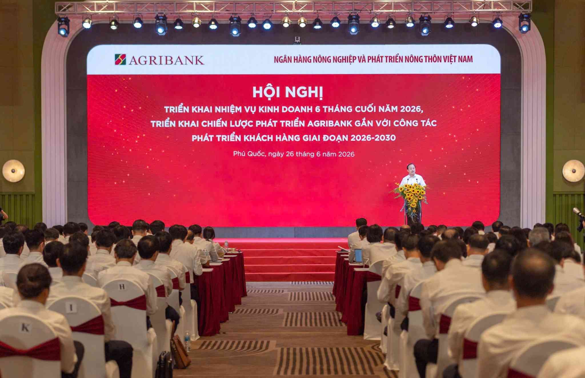 Conference to deploy business tasks for the last 6 months of 2026, deploy Agribank's development strategy associated with customer development work in the 2026-2030 period.