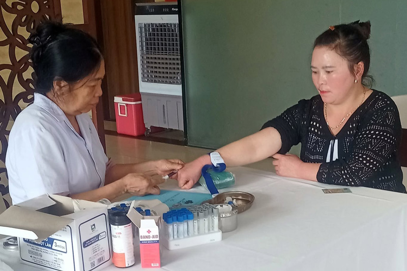 The grassroots Trade Union of Amazing Sa Pa Hotel organizes periodic health checks for all union members and employees. Photo: Sa Pa Trade Union