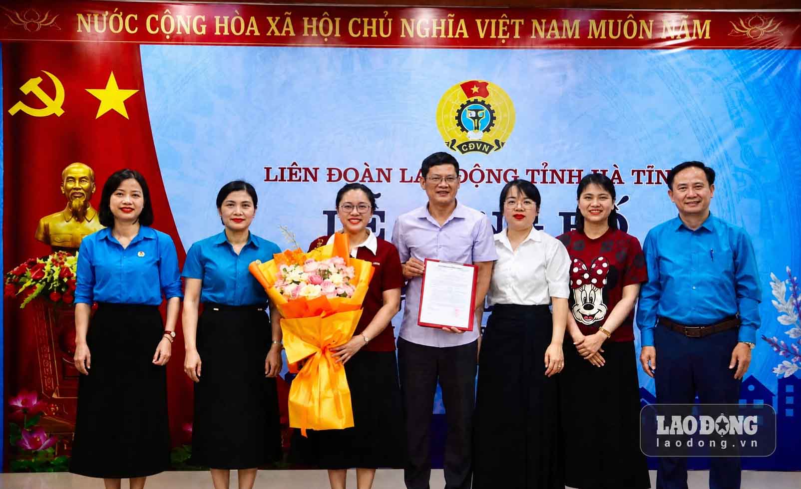 La Fédération du travail de la province de Hà Tĩnh annonce la décision de créer le syndicat de base de la société à responsabilité limitée internationale Quân Châu. Photo: Trần Tuấn