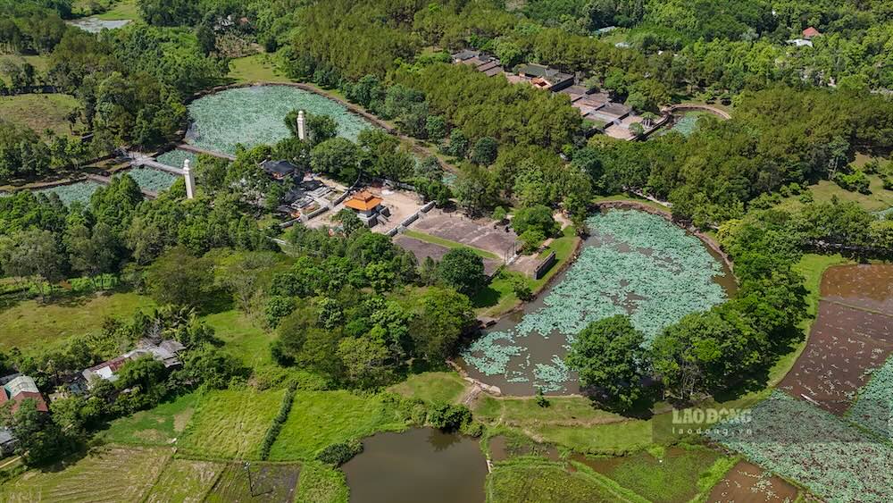 フエ王宮システム、ティエウチ帝廟地域の保存、修復、改修プロジェクトの用地取得作業は、多くの世帯で問題に直面しています。写真:記者