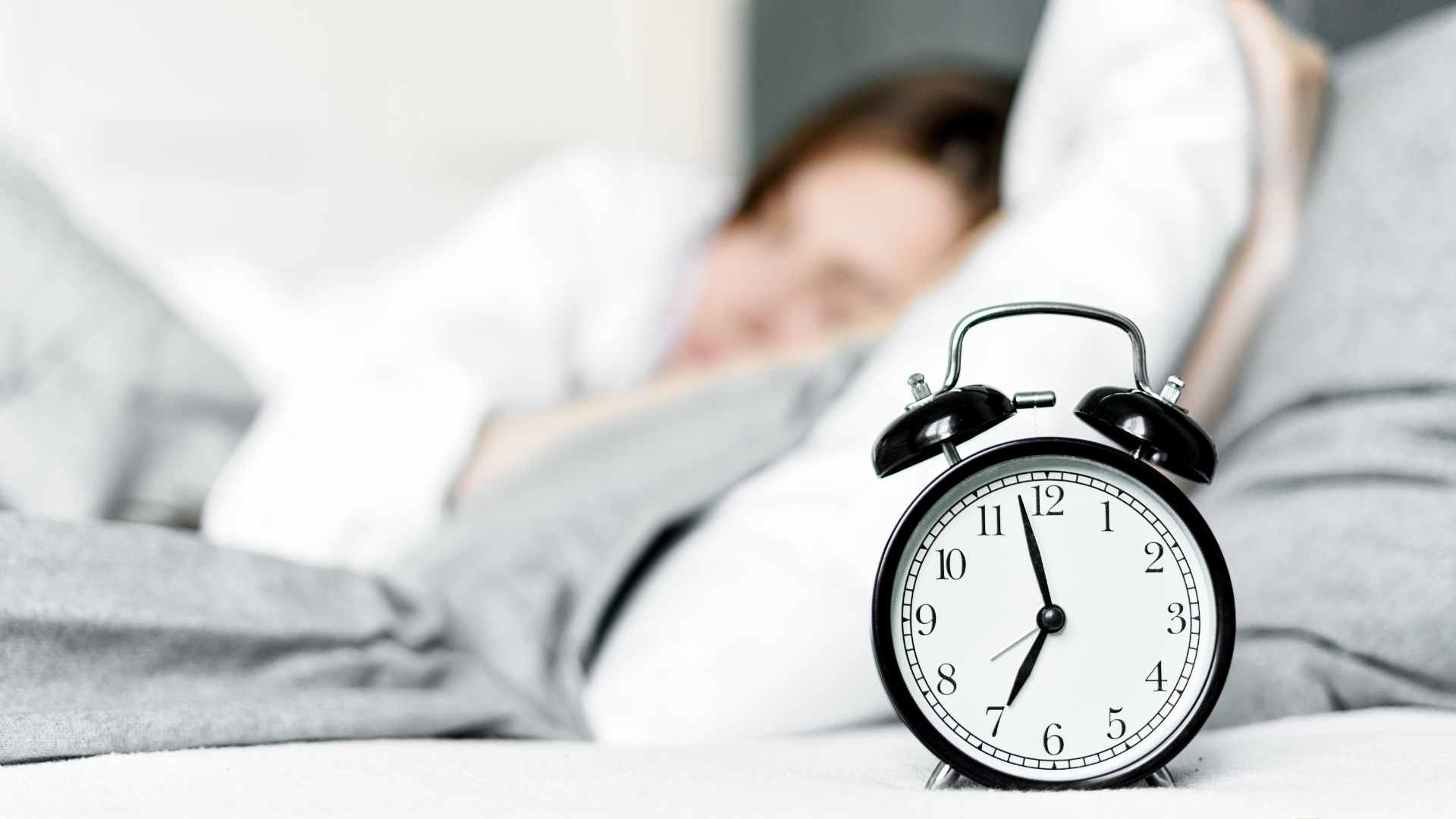 3 bedtime habits to help stay young and prevent aging