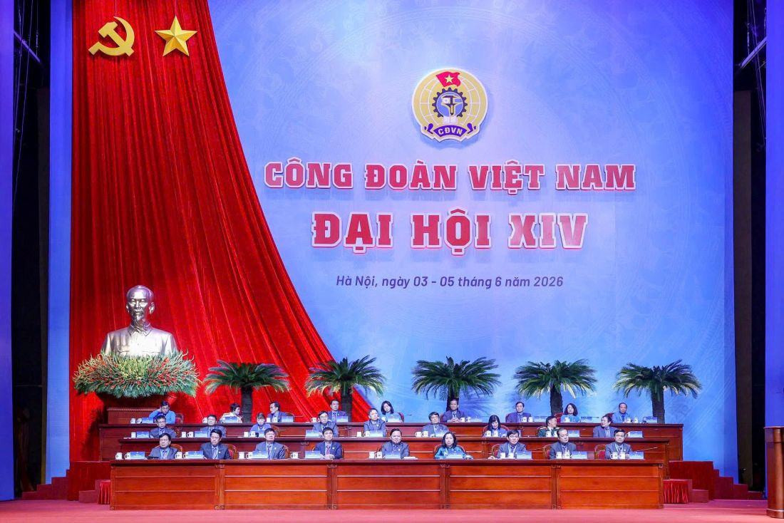 Đồng chí Phạm Tiến Dũng, Phó Thống đốc Ngân hàng Nhà nước, Chủ tịch Công đoàn Ngân hàng Việt Nam là đại biểu trong Đoàn Chủ tịch điều hành Đại hội. Ảnh: Agribank