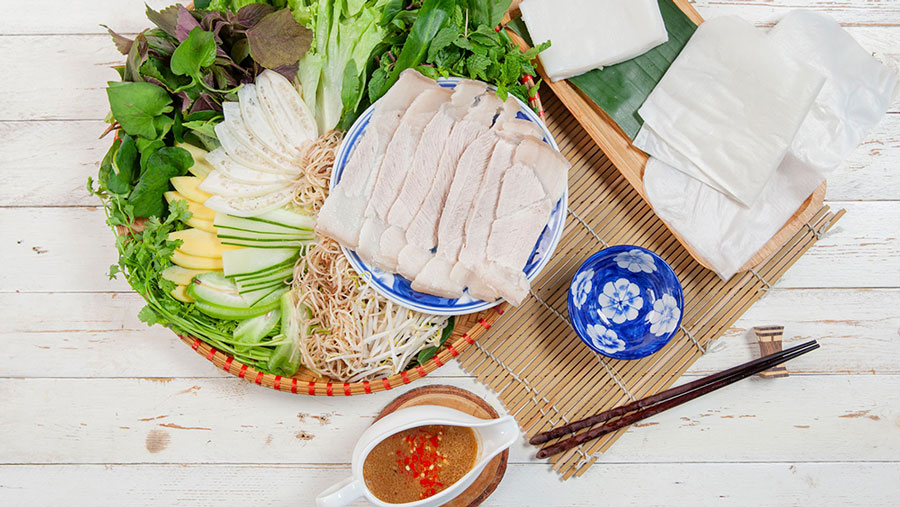 Bánh tráng cuốn thịt heo. Ảnh: Sở VHTTDL
