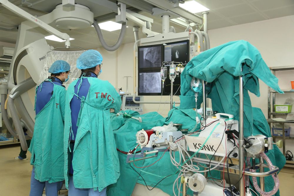 Heart arrest for 5 minutes, patient escapes death thanks to a breathtaking race. Photo: BVCC