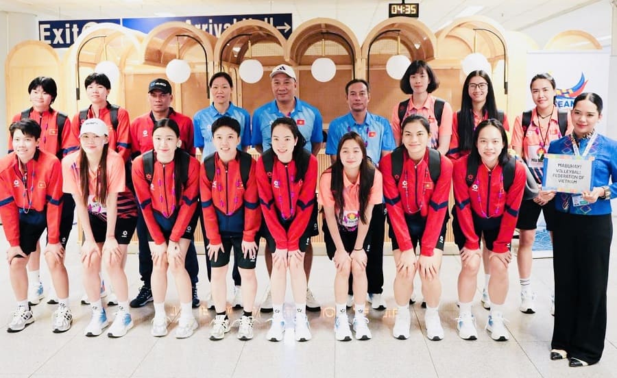 The Vietnamese women's volleyball team has arrived in the Philippines. Photo: VFV