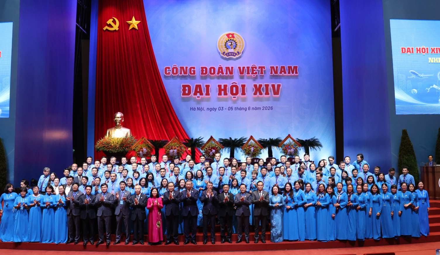 Delegation of Khanh Hoa Trade Union attends the XIV Congress of Vietnam Trade Unions. Photo: Hai Nguyen
